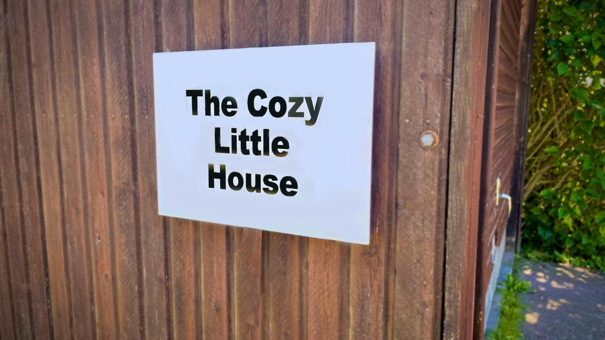 모탈라 The Cozy Little House B&B 외부 사진